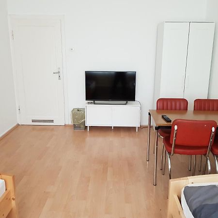 Private Guestroom Fair/Messe Hannover Exteriör bild