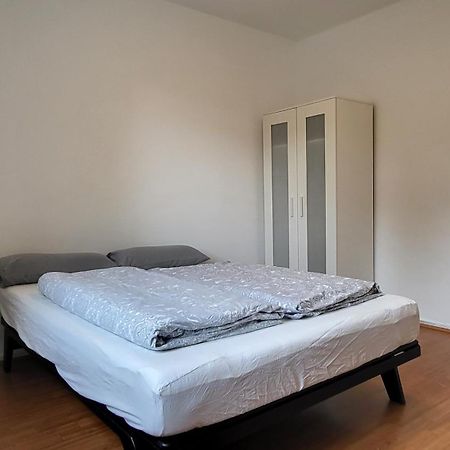 Private Guestroom Fair/Messe Hannover Exteriör bild