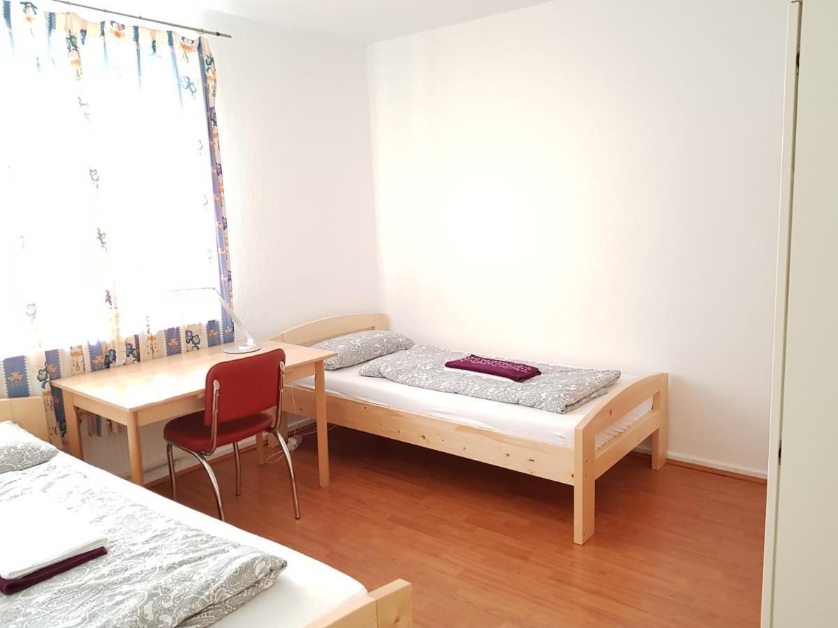 Private Guestroom Fair/Messe Hannover Exteriör bild